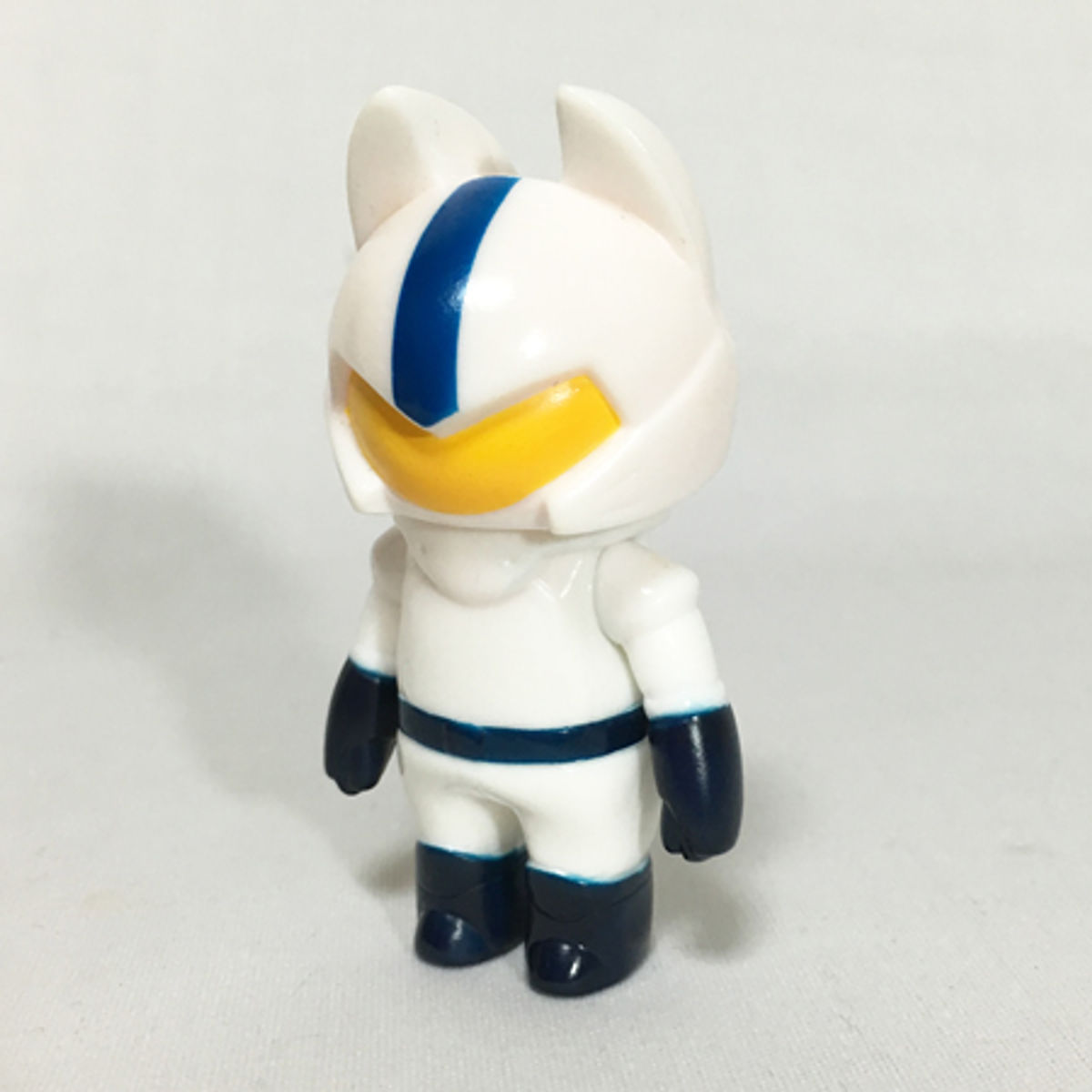 Electra / White