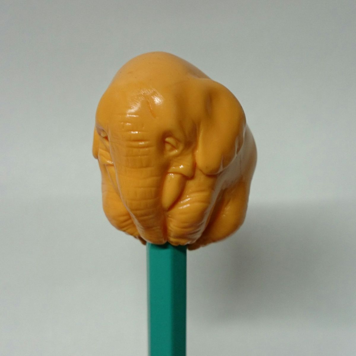 It fell not elephants! Mr. - orange