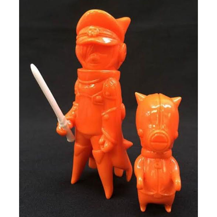 Queen Alice & combatants Dre - unpainted by UkyDayDreamer