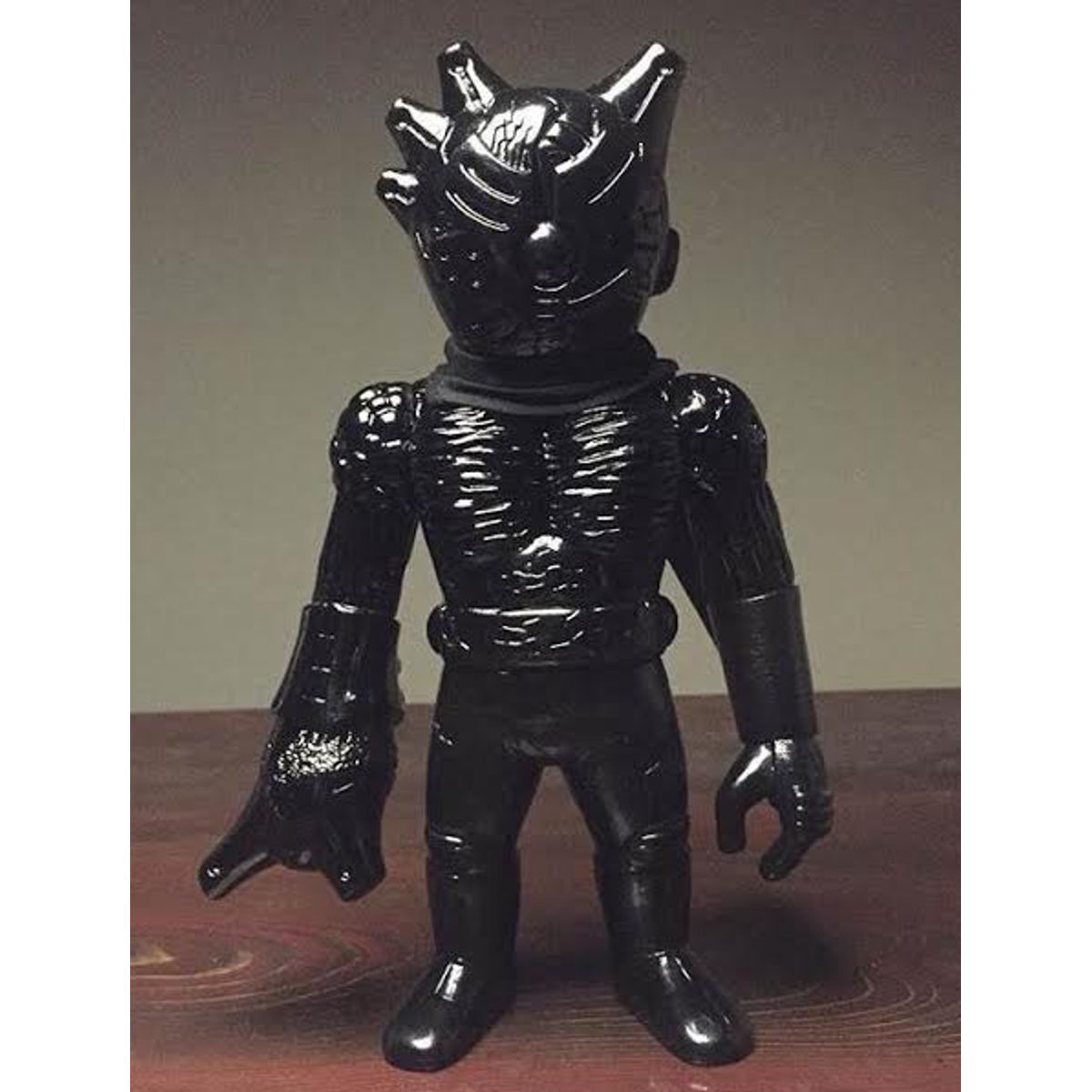 Kosman six - unpainted black