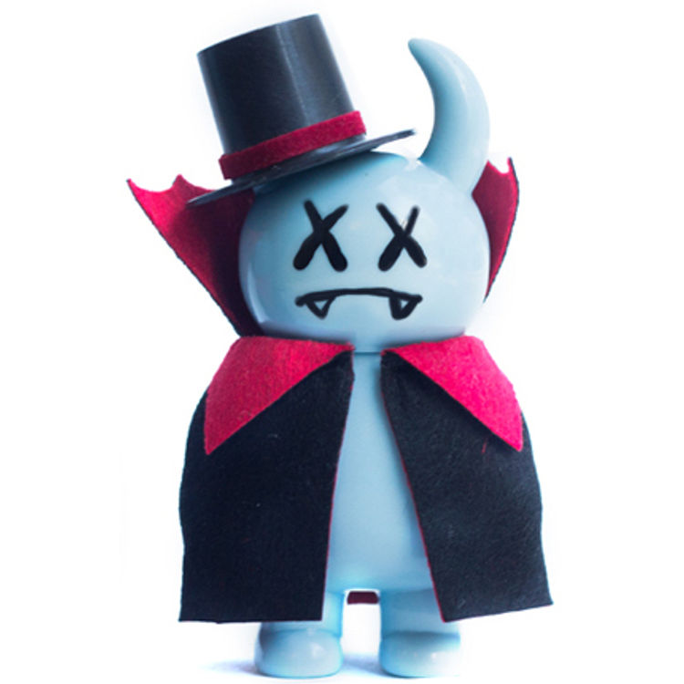 Delayed Brain "Dracula Uamou" - Pale Blue Muu Ver by Uamou (Ayako Takagi)
