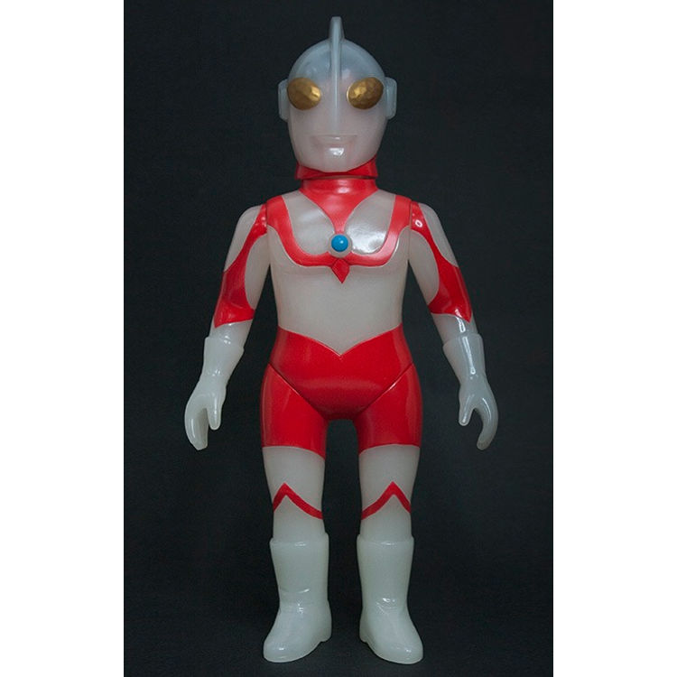 TOYSOUL HK LIMITED EDITION GID ULTRAMAN by Play