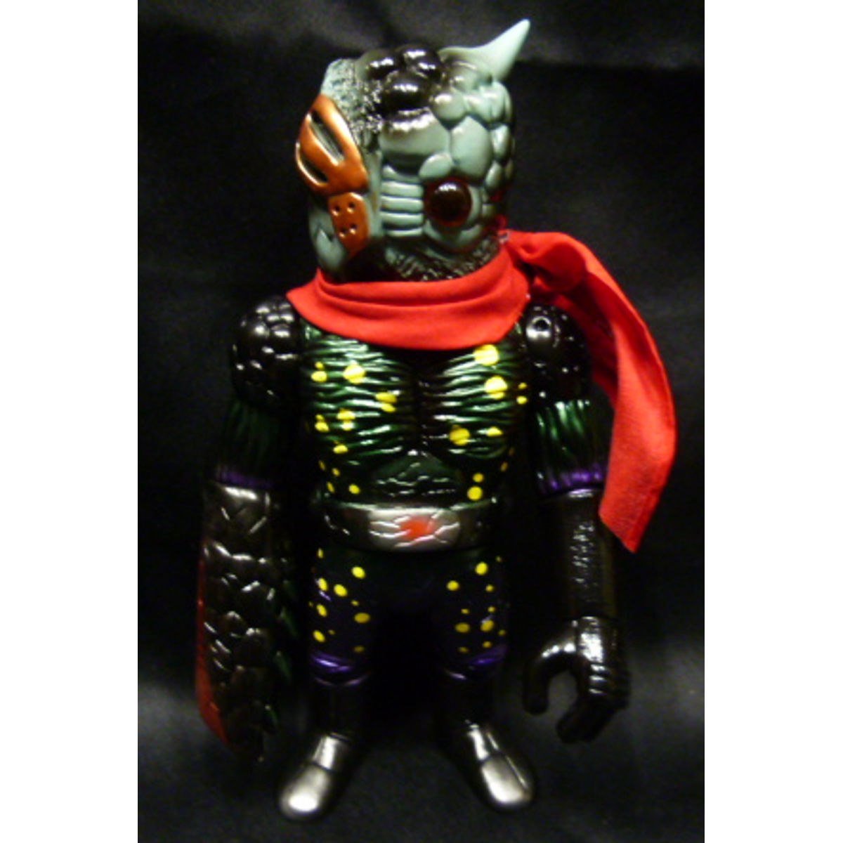 chaos man Braid (black molding / meta-green / purple / yellow / red muffler)