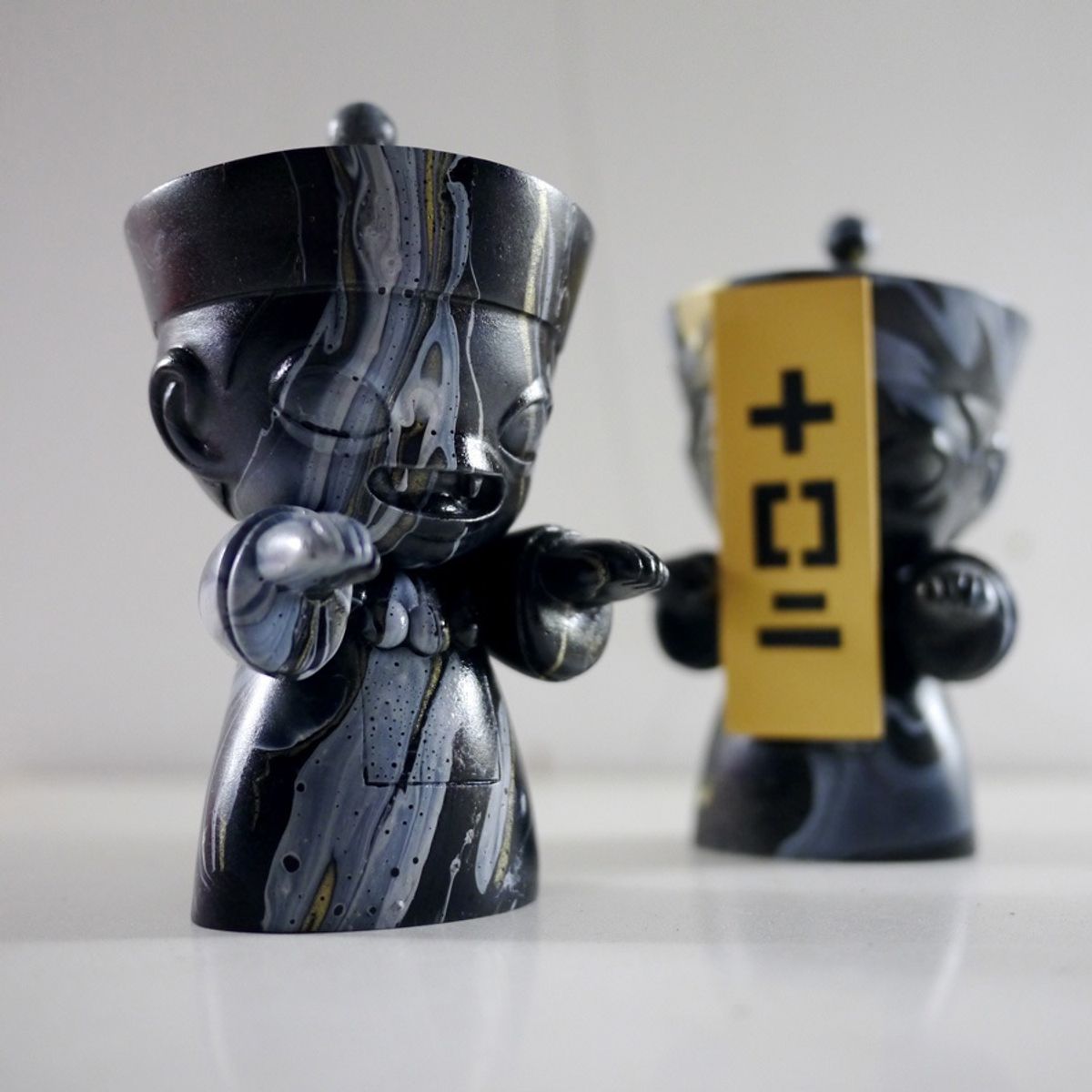 Bai Chu Marbled Black