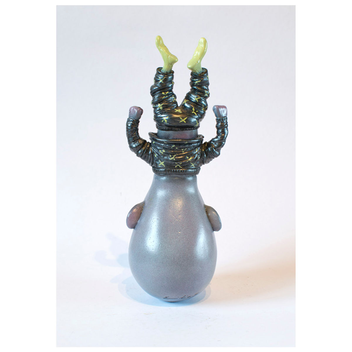 THE HANGED (Yellow X pijama)