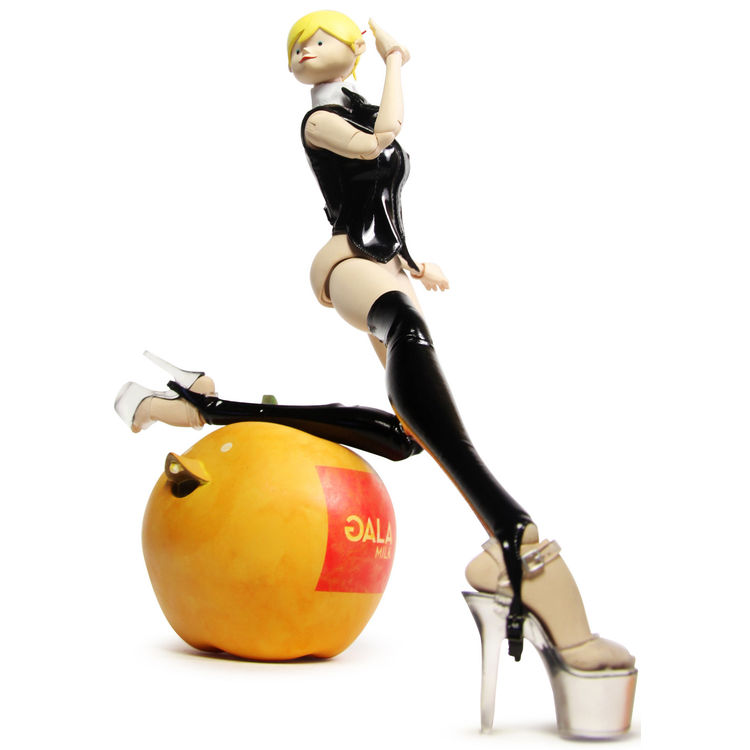 Agent Isobelle T.C.O.M. by Ashley Wood