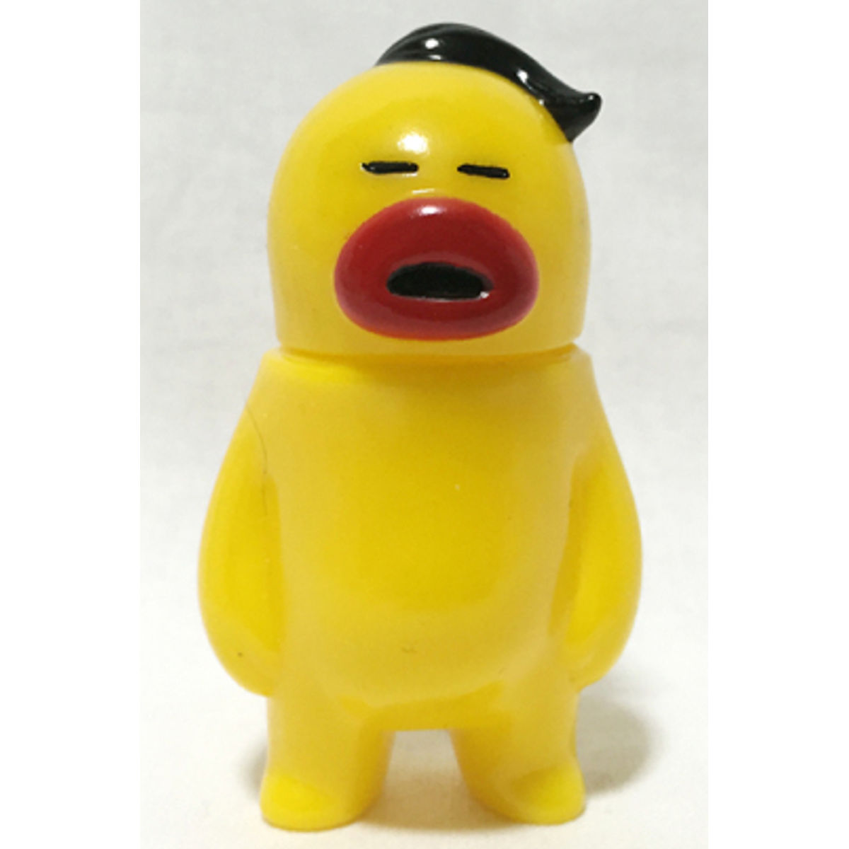 Array of watch soft vinyl doll [yellow × black hair red lips]