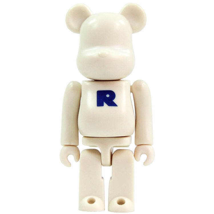 Basic - White 'R' by Medicom