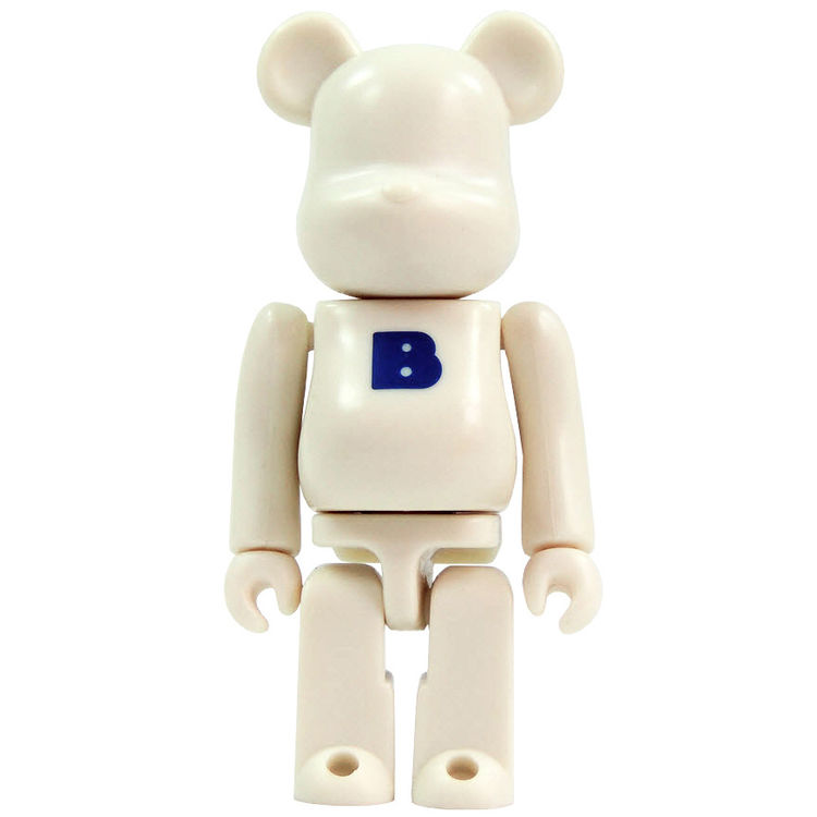 Basic - White 'B' (small) by Medicom