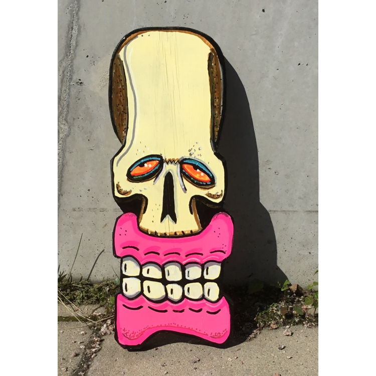 WOODEN SKULL CUTOUT by Sweet Toof