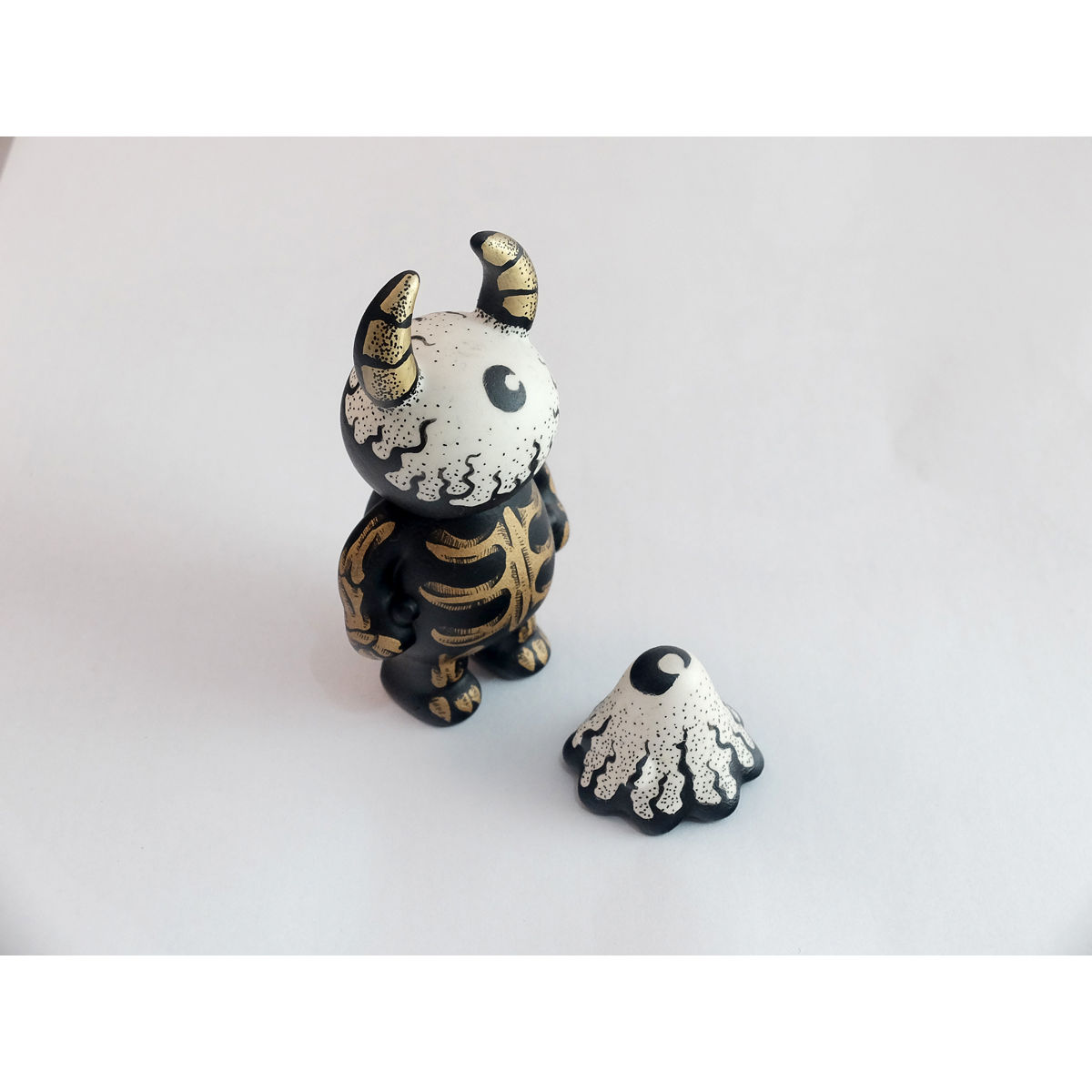 Uamou x Mr. Kum Kum Set