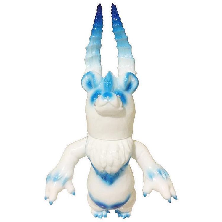 PoundyMoo - China Blue by Dan (Dan Kaiju)