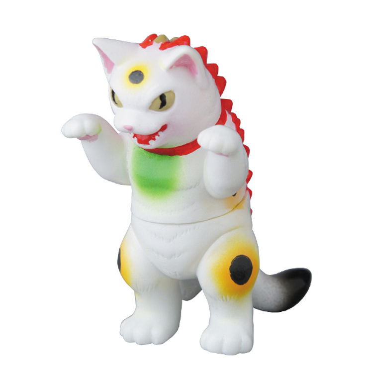 White/Red Negora by Konatsu Koizumi
