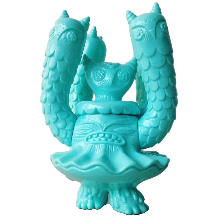 Owl Clam - Tiffany Blue by Nathan Jurevicius