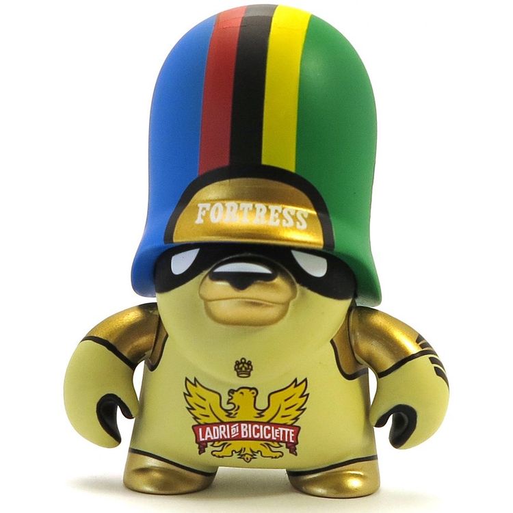 Ladri di Biciclette (Artoyz Variant) by Flying Förtress