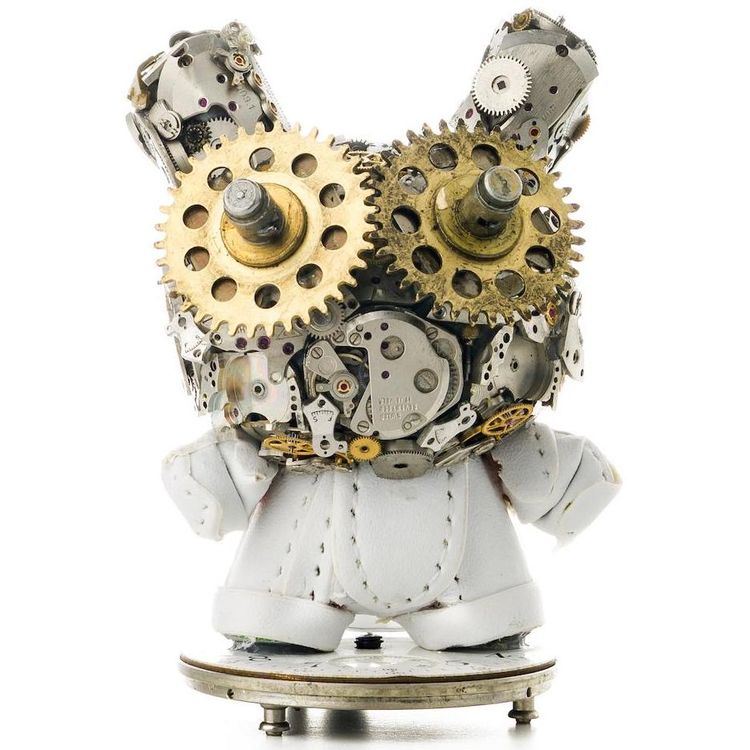 3" Pearl Watch Part Dunny by Dan Tanenbaum
