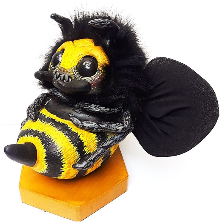 Grimbee by Grimions