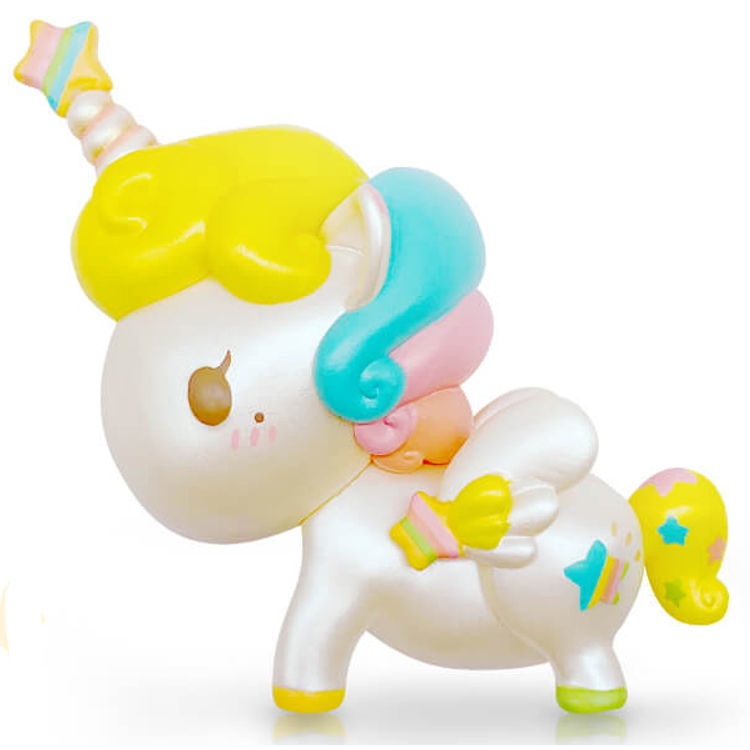 Motchi Unicorn by Motchi Toys (Phoebe Hebe Zhang)