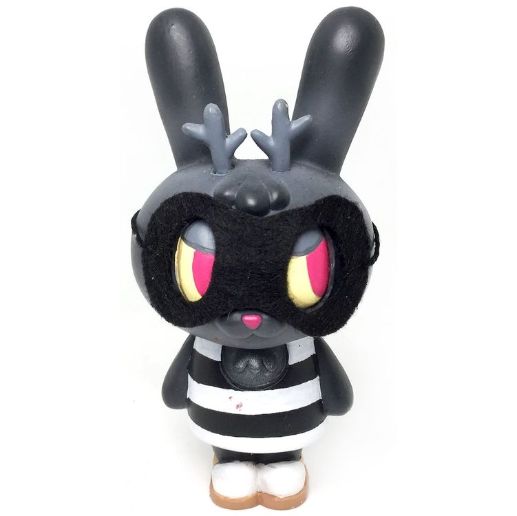 Dorobanii Never Catch Me by Stickup Monsters (Javier Jiménez)