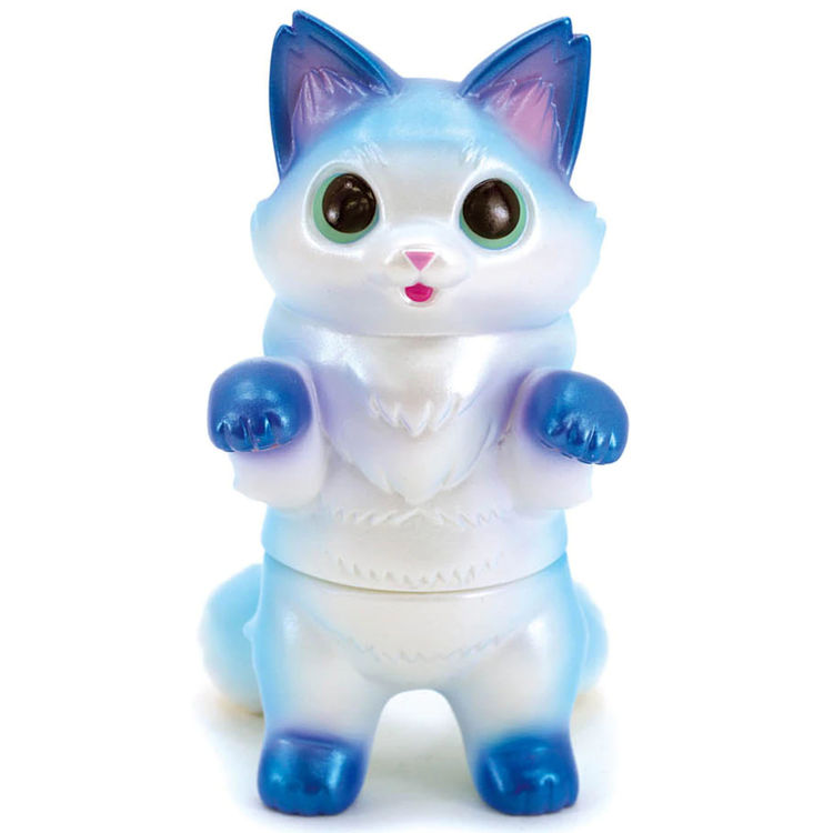 Frozen Blue Fluffy Negora by Konatsu Koizumi