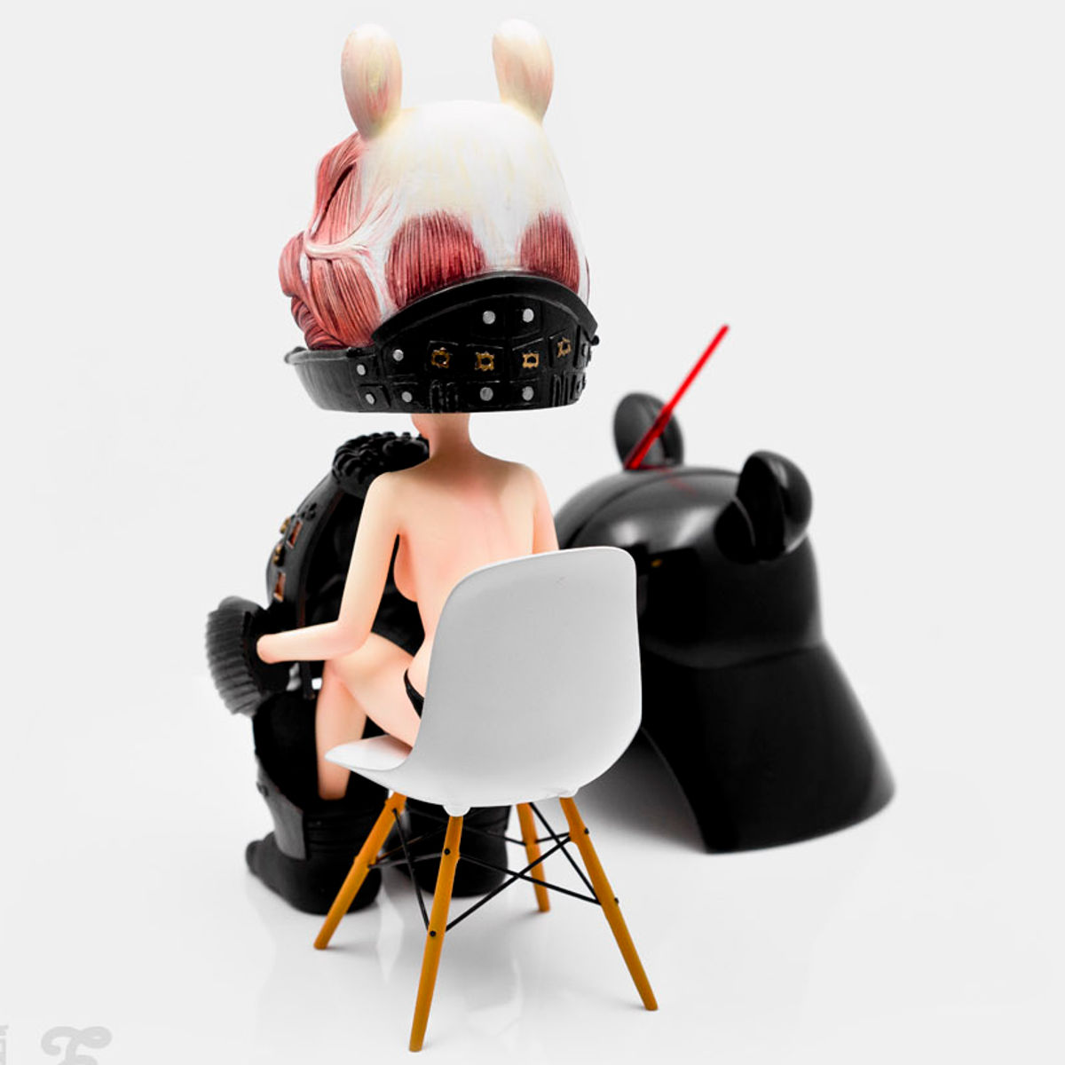 Dark Side Winnie Keiko : Waiting for Something Real