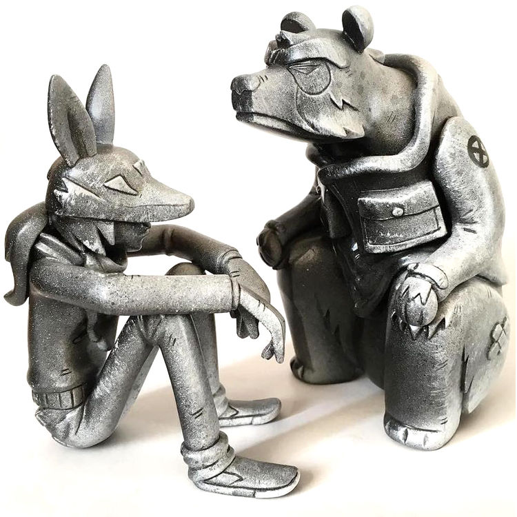 Foxy & Xin by Wetworks (Carlo Cacho)