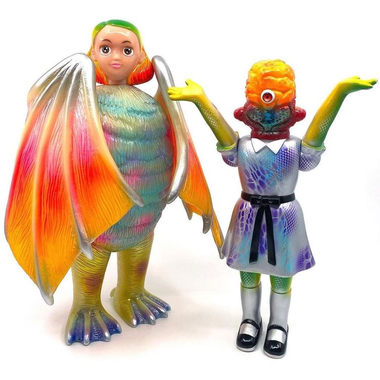 Alien Twins (Martian Girl & Mothman Girl) by BLObPUS