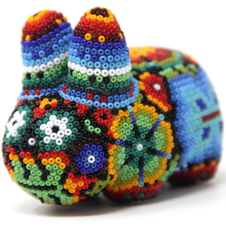 2.5 Beaded Labbit by Arte Marakame