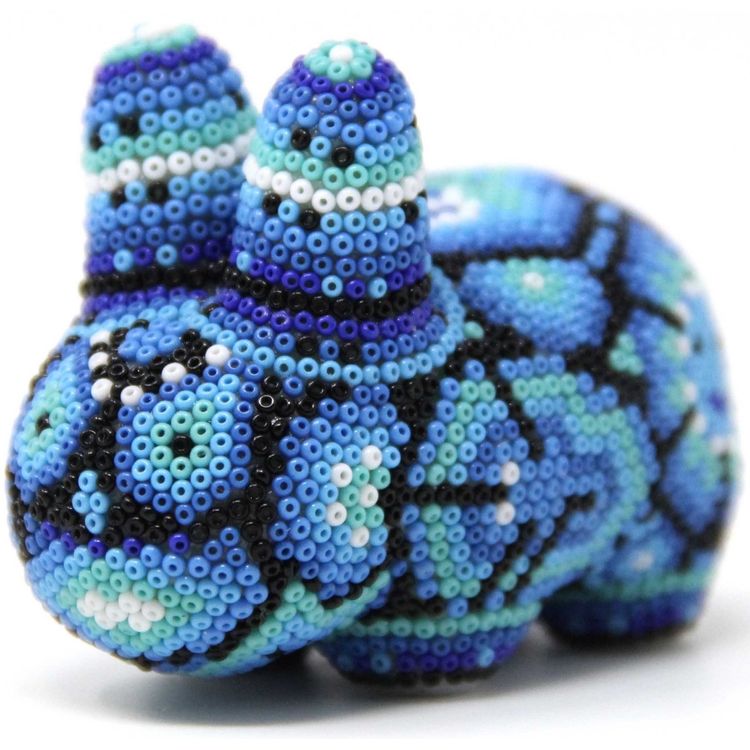 2.5 Beaded Labbit by Arte Marakame