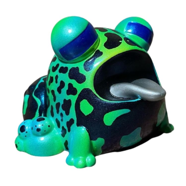 Electric Apple Dart Frog by Schl0
