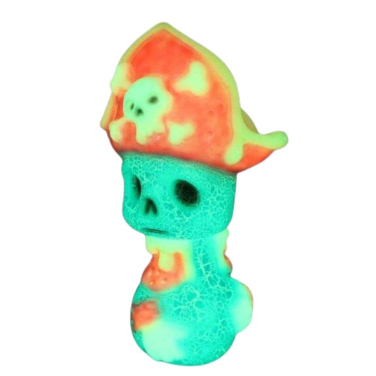 Jelly Roger Captain Henry GID by Painter-Net (Toshihiko Ito)