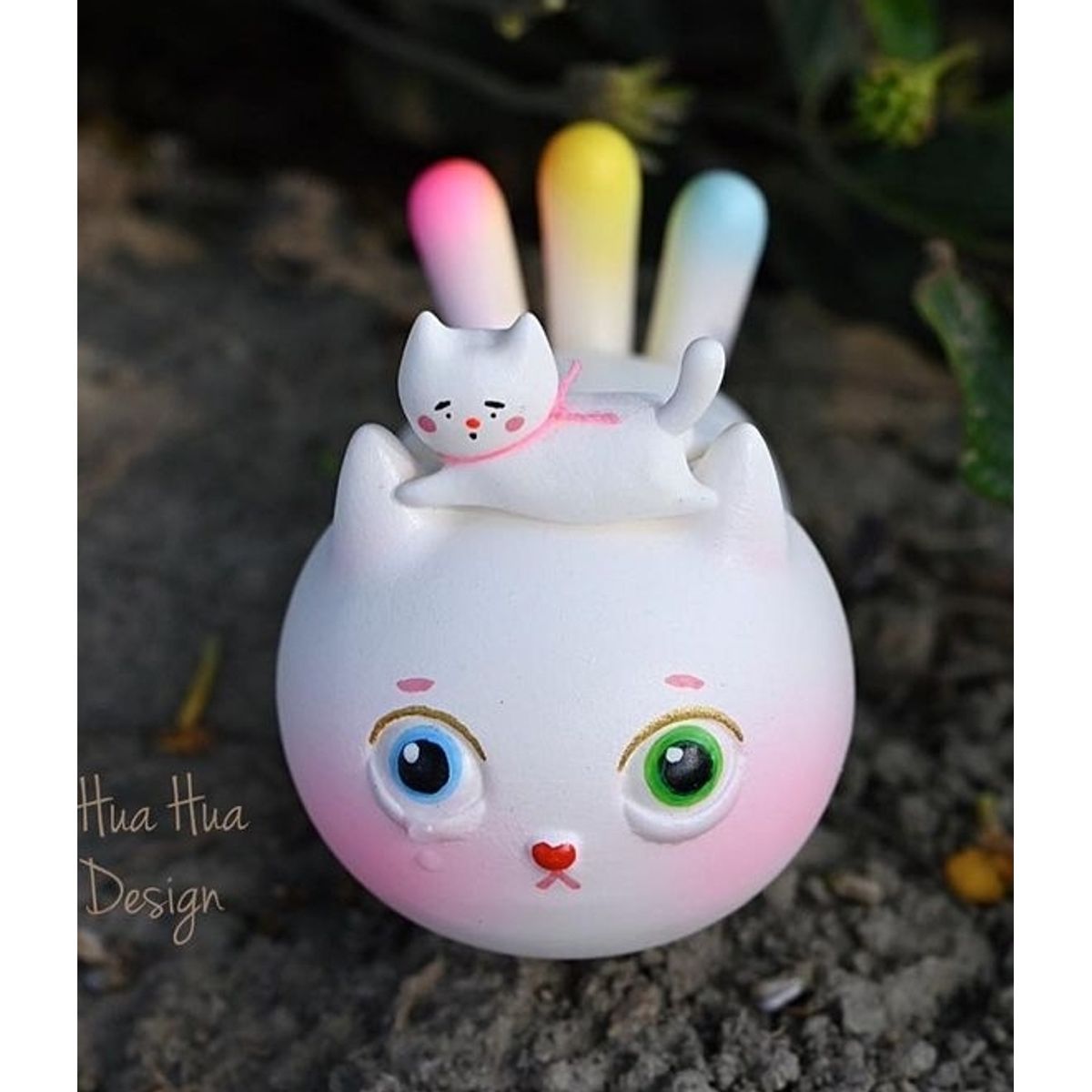 White Cat and Little One