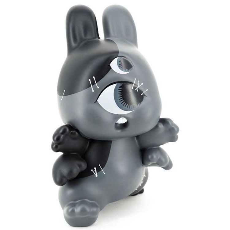 Unbox in Black : XL Raabiit by ABAO