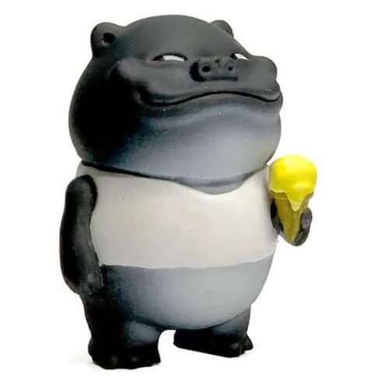 Hippo Guy with Ice Cream by Tekxtoys (T Jia Ying)