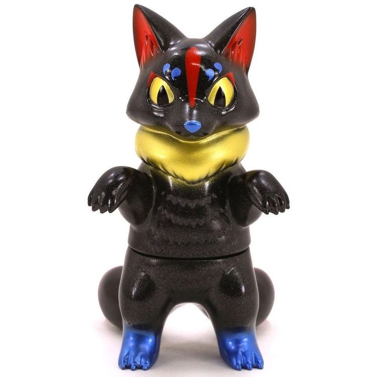 Black Fox Sakiros by Konatsu Koizumi