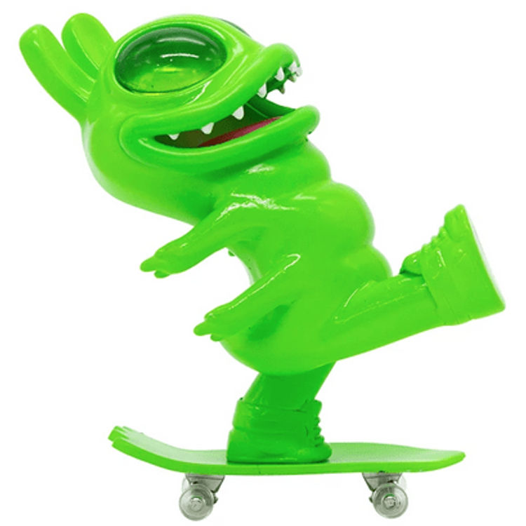 Runup Hug Skateboarding by Nikopicto