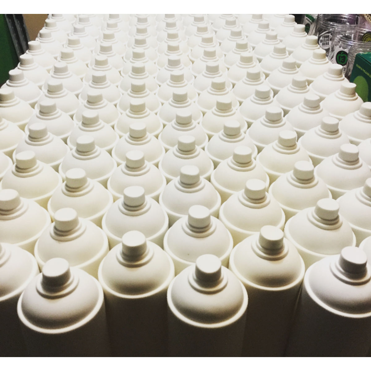 DIY/White Spray Can Vinyl Toy (Version 2)