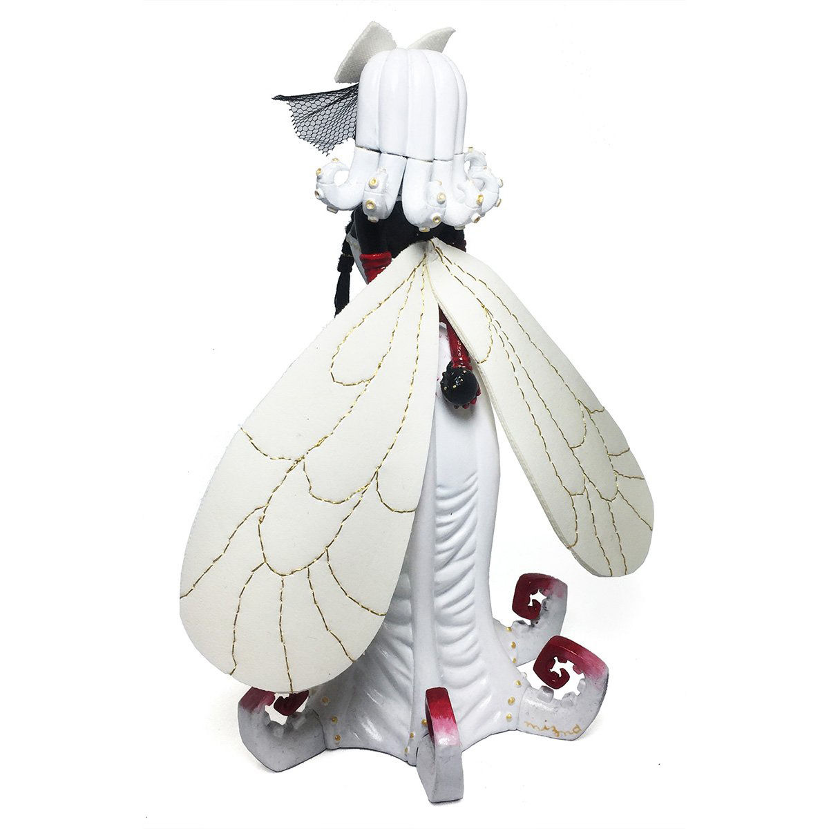Bella DeLaMere - purely evil white
