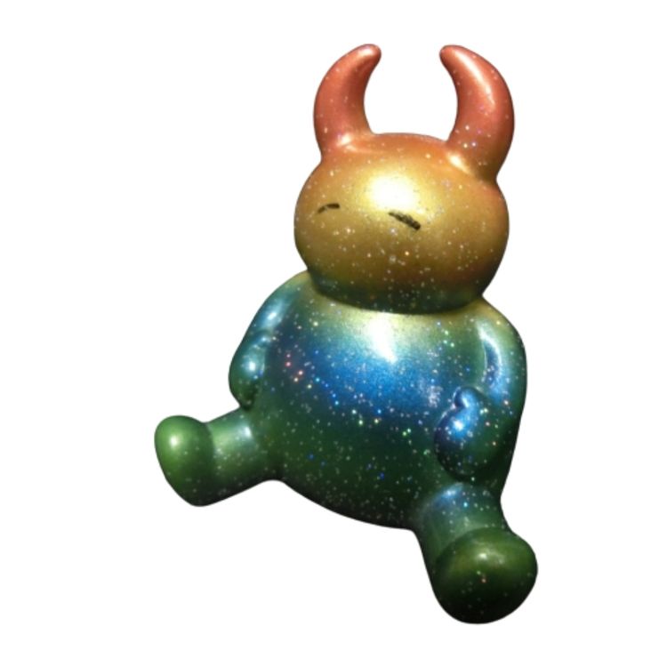 Sitting Uamou - Metallic Rainbow by Uamou (Ayako Takagi)