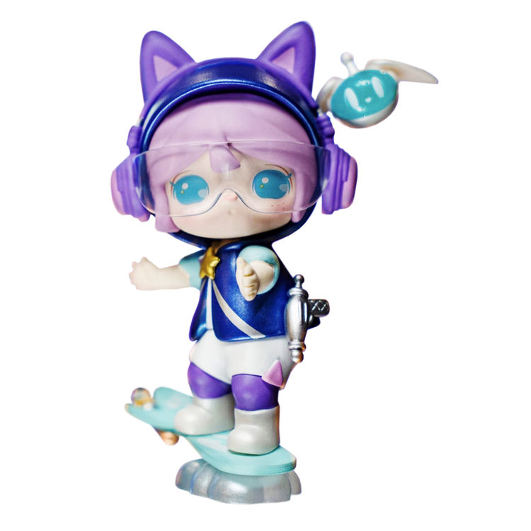 Suri Skateboard Girl by Rolife
