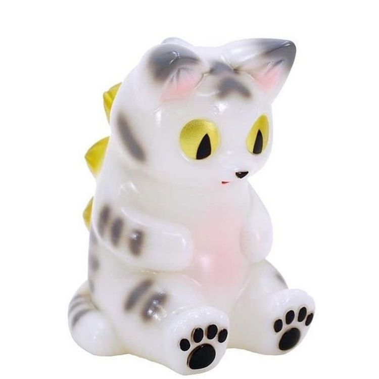White Tiger Negora Sitting by Konatsu Koizumi