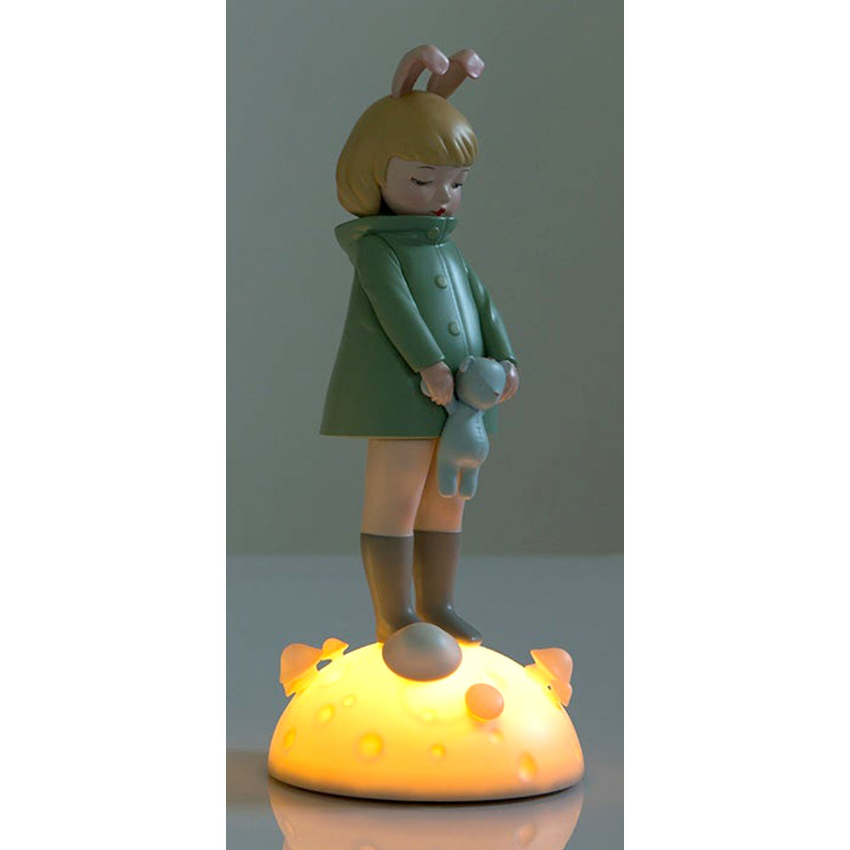Bunny After Rain Lamp (Green)