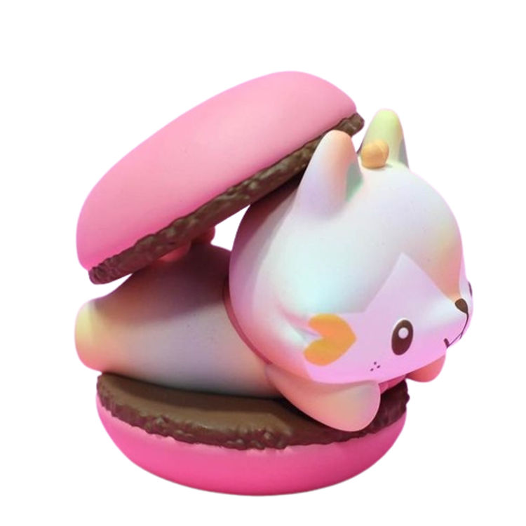 Macaroon Hug by HUGMe
