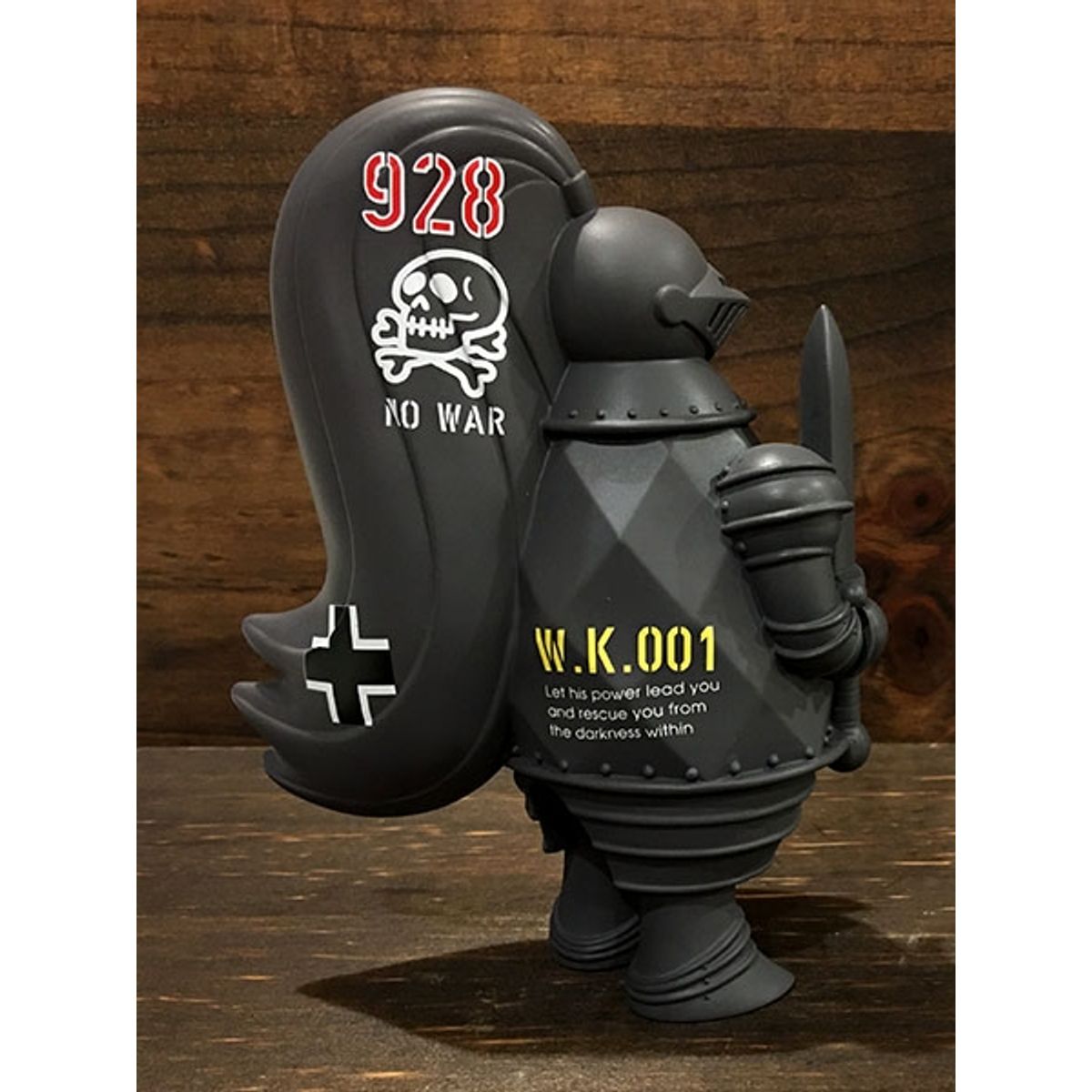 White Knight No War 01