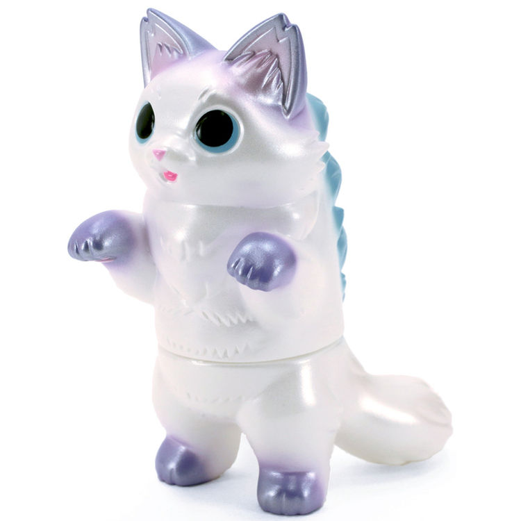 Fluffy Negora Pearl White by Konatsu Koizumi