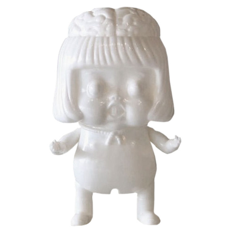 Doll Q White by Fok Queenie