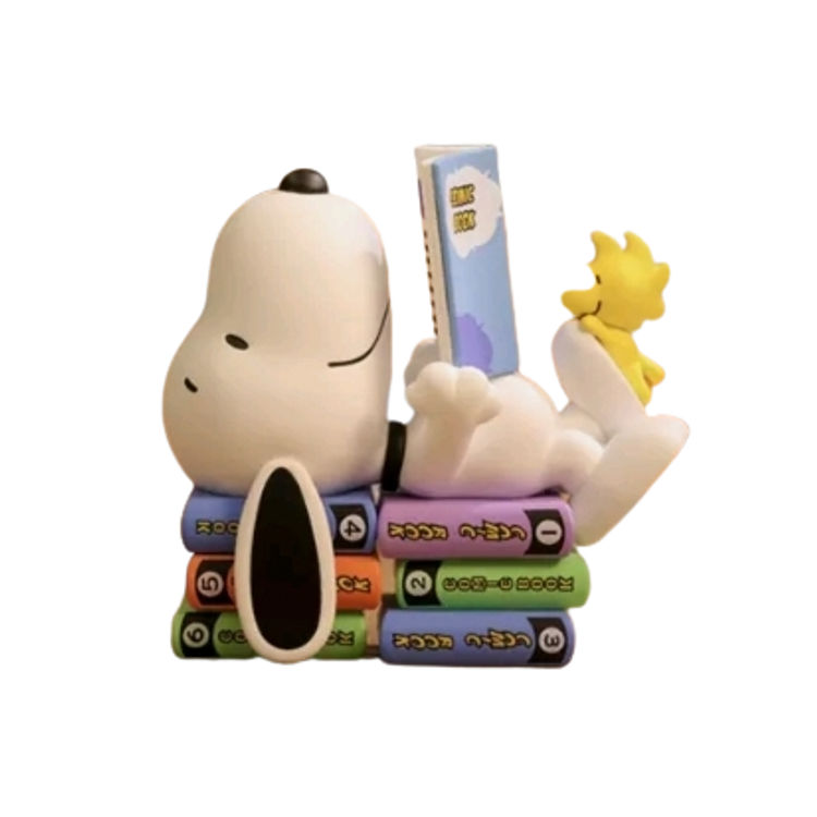 Bookworm Beagle by POP MART
