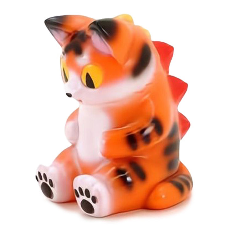 Sitting Negora Bengal Tiger by Konatsu Koizumi