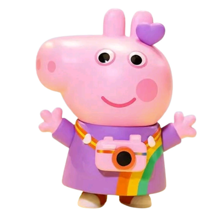 Photographer Peppa by POP MART