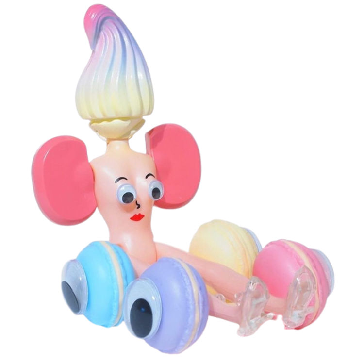 Castle Macaron Lady by LeeeeeeToy
